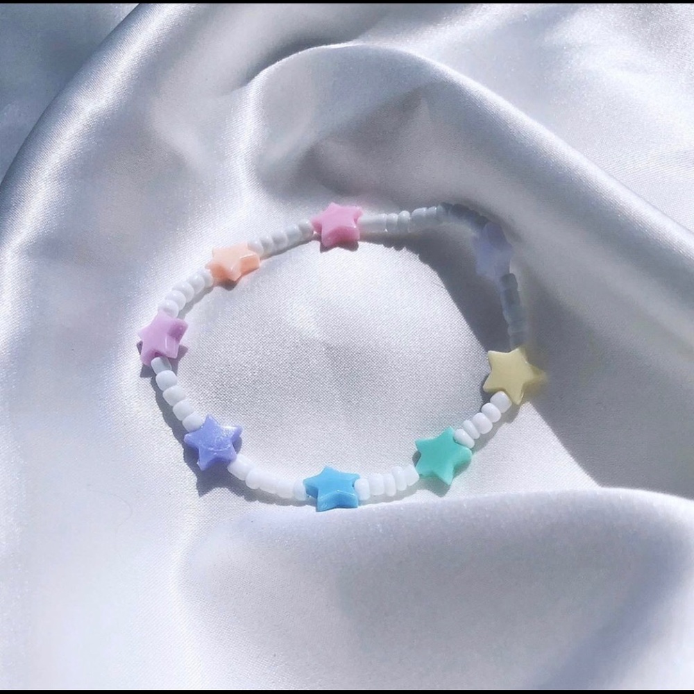 beaded star bracelet! ⭐️